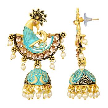 Gold earrings 3