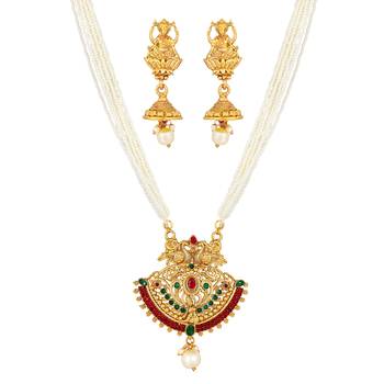Gold necklaces 1
