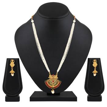 Gold necklaces 5