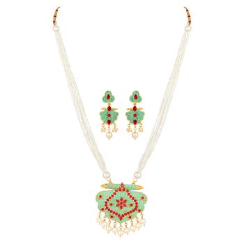 Gold necklaces 2