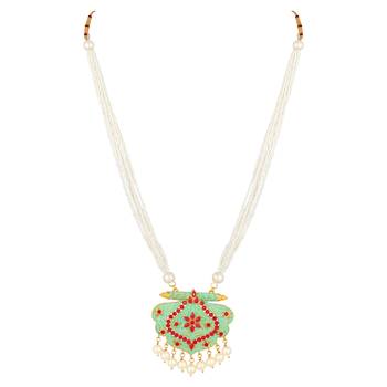 Gold necklaces 4