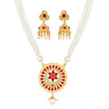 Gold necklaces 1
