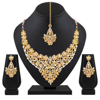 Gold necklaces 4