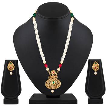 Gold necklaces 5