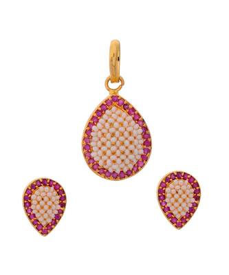 Traditional Rajasthani Pearl Beautiful Delicate Pendant Set 1