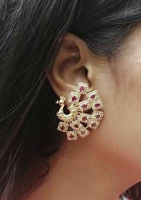 Gold earrings 1