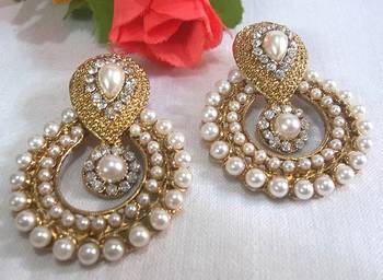 White stone and pearl Polki Earring 1
