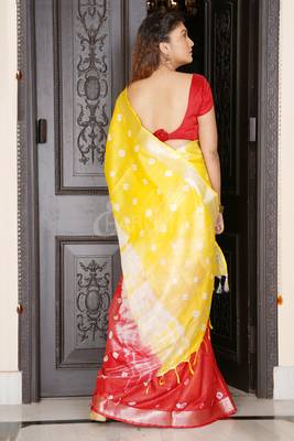 Yellow And Red Tie & Dye Bandhani Printed Linen Saree 3