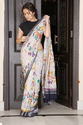 Grey Batik Printed Linen Saree With Silver Border 2