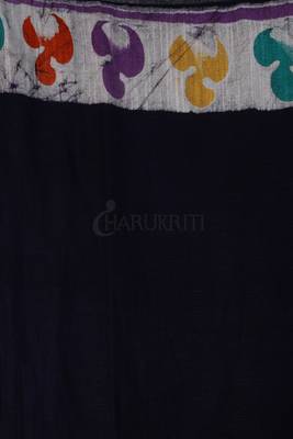 Grey Batik Printed Linen Saree With Silver Border 4