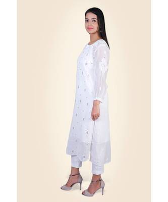 Chikankari Mukesh Ring Work White Kurti 3
