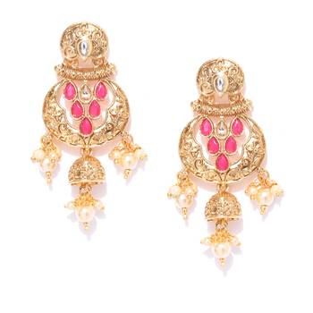 Gold earrings 1