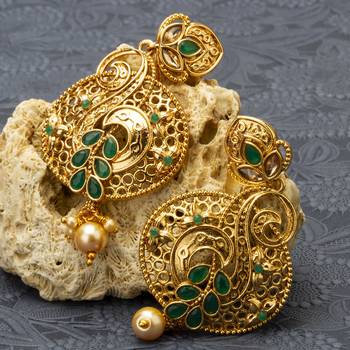 Gold earrings 2