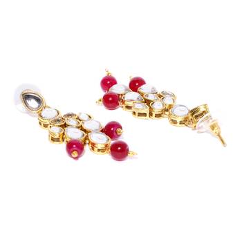 Gold necklaces 4