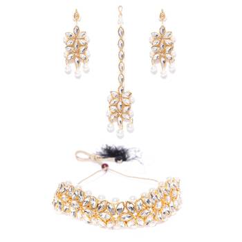 Gold necklaces 1