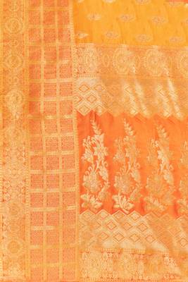 Yellow Woven Banarasi Saree With Blouse 4