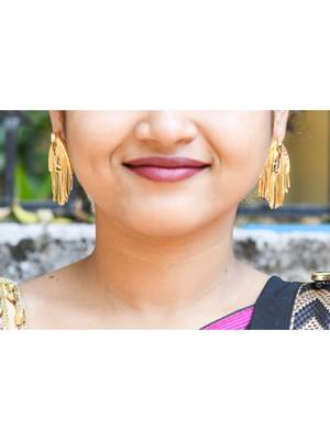 Gold earrings 1