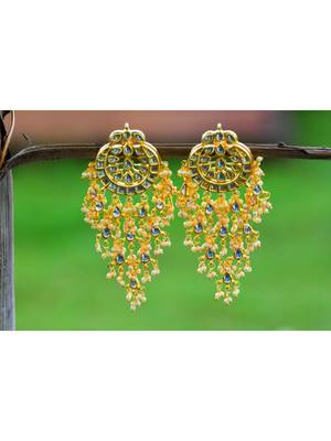 Gold earrings 1