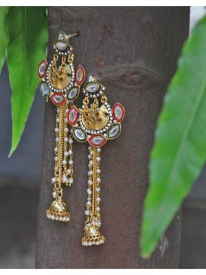 Gold earrings 1