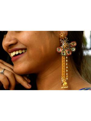 Gold earrings 2
