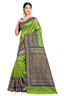 Green Woven Banarasi Saree With Blouse 2