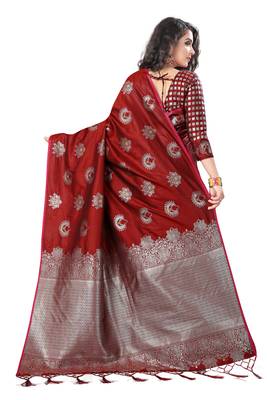 Maroon Woven Silk Blend Saree With Blouse 3