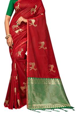 Maroon Woven Silk Blend Saree With Blouse 2