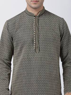 Black Plain Cotton Silk Men Kurtas 3