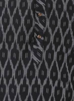 Black Plain Cotton Men Kurtas 3