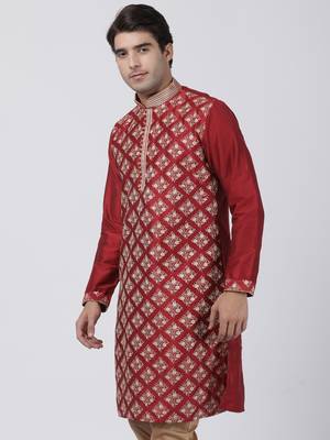 Red Plain Blended Cotton Men Kurtas 2