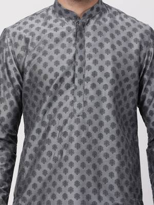 Grey Plain Cotton Silk Men Kurtas 3