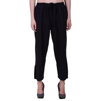 Women Cotton Black Solid Capri 1
