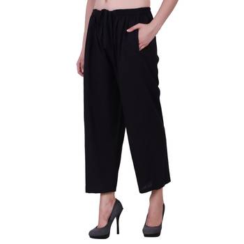 Women Cotton Black Solid Capri 2