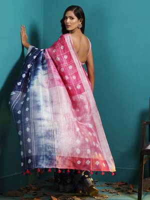 Blue & Pink Linen Saree With Bandhani Designs 3