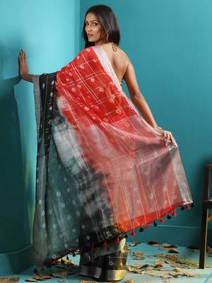 Red & Black Linen Saree With Bandhani Designs 3