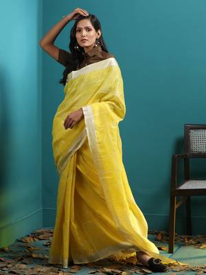 Yellow Linen Checkered Saree With Zari 2