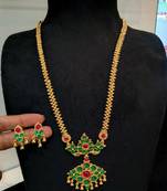 Georgeous Gold Plated Green Colour Kundas Necklace Set