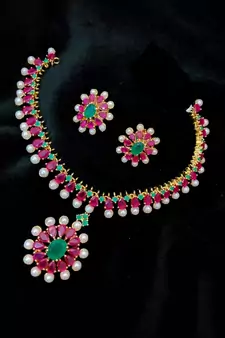Georgeous Gold Plated Ruby And Pearl Necklace Set