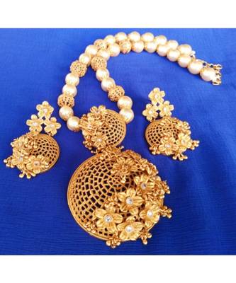 Georgeous  Gold Plated Pearls Necklace Set 1