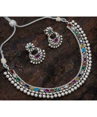 Silver Necklace Set With Kundans 1