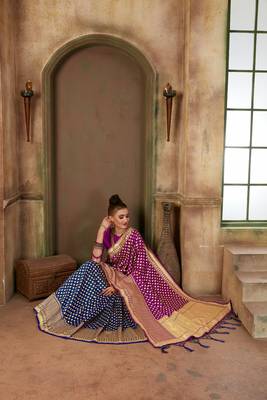Purple woven banarasi silk saree with blouse 5