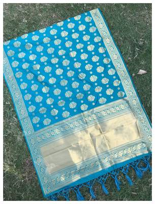 green woven banarasi Dupatta 1