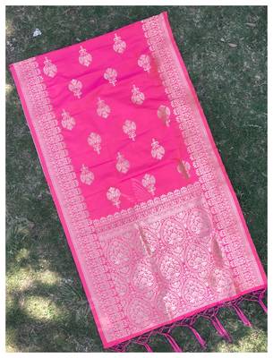 magenta woven banarasi Dupatta 1