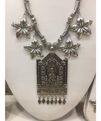 Women'S Temple Jewellery Traditional Oxidised Silver Plated Necklace Earrings Sets With Ganesh Ji Pendent Flower Beads 4
