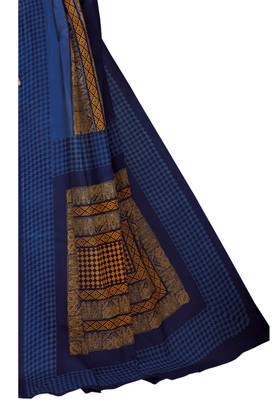 Women's Dark Blue & Orange Cotton Printed Saree With Blouse Piece 3