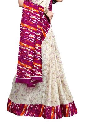 Beige printed crepe saree with blouse 3