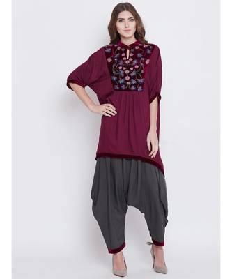 Maroon mystic Embellished Kurta set 1