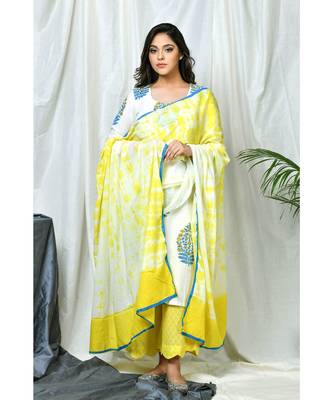 Nigaar Block print set with tye dye dupatta and scalloped pallazos 4