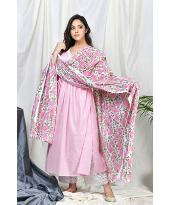 Itrat Stripe set with embroidered pants and floral dupatta 1