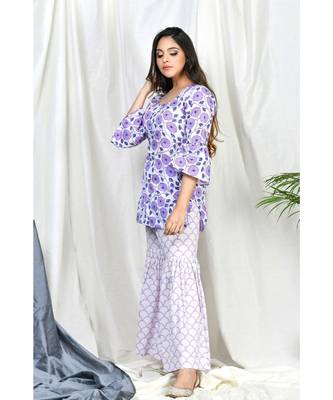 Nadia Sharara Set with Applique flowers dupatta 4
